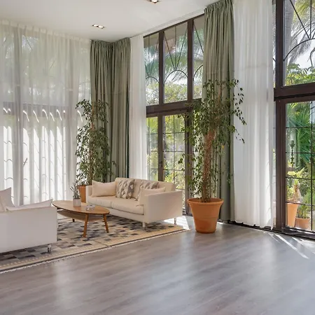 Atalya Rio * マルベーリャ