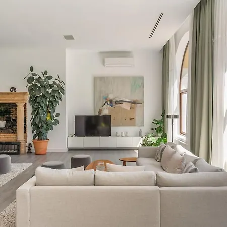 Atalya Rio * マルベーリャ