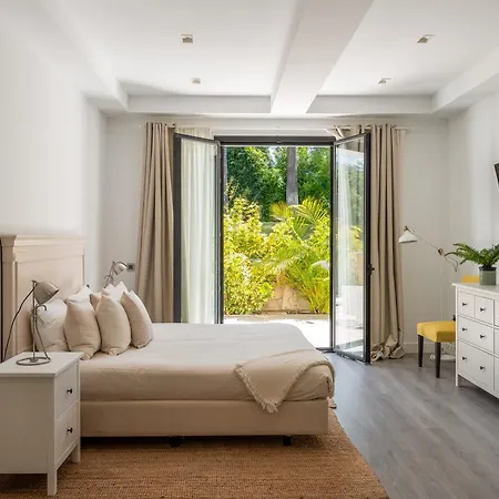 Atalya Rio * マルベーリャ