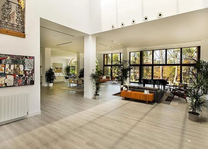 Atalya Rio * Μαρμπέλλα